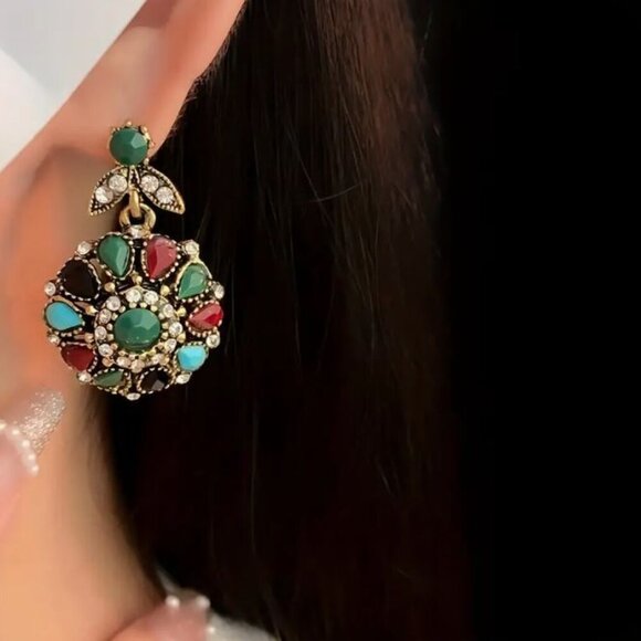 NEW Baroque Jewel Tone Faceted Stone and Crystal Necklace and Earrings Set - Picture 3 of 6